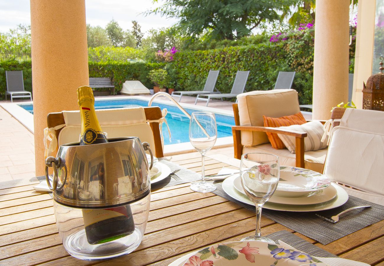 Villa en Reus - Villa Reus: Port Aventura, Golf y Costa Dorada