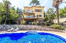 Villa in Corbera de llobregat - Elegant Mountain Villa just 30km to...