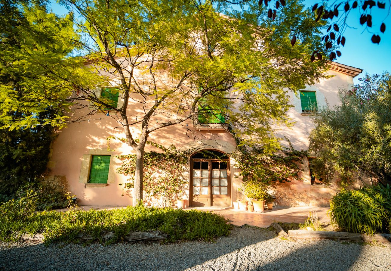 Villa in Vilafranca del Penedes - Rustic Vibes Villa w/ private pool 12km to beach!
