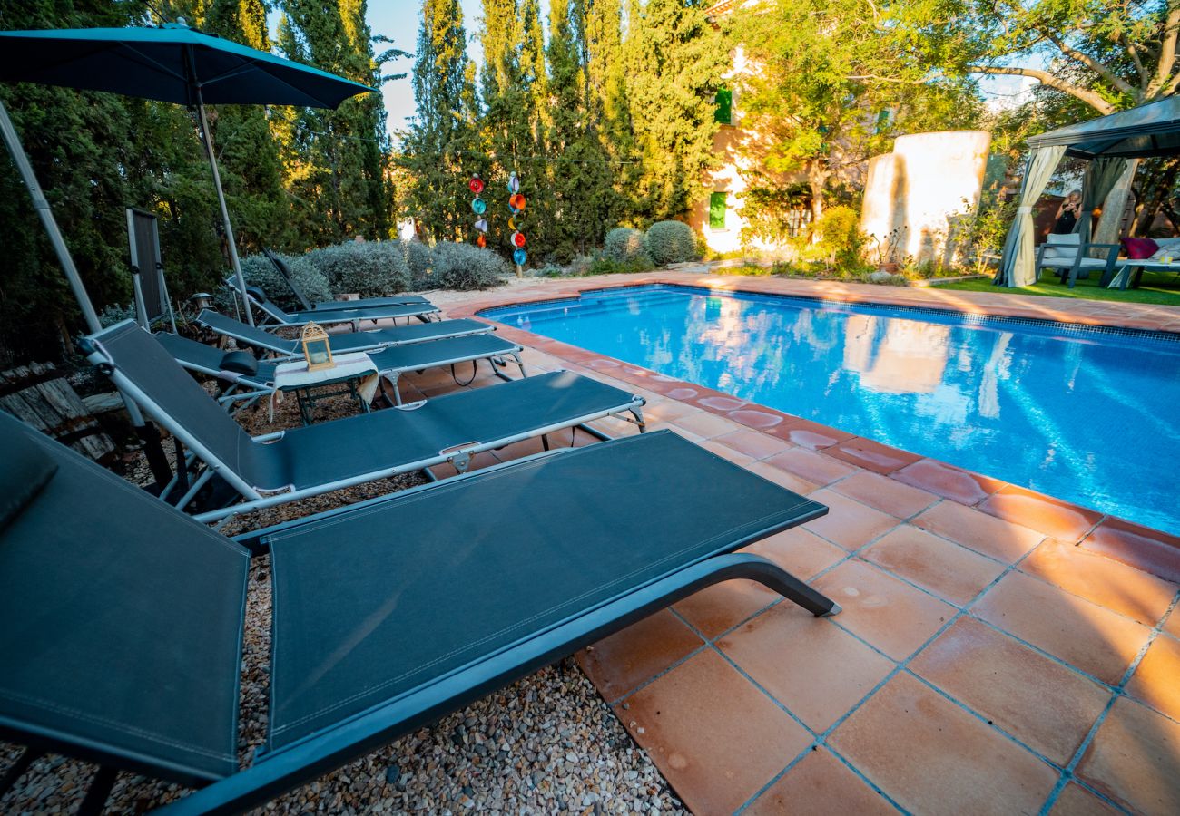 Villa in Vilafranca del Penedes - Rustic Vibes Villa w/ private pool 12km to beach!