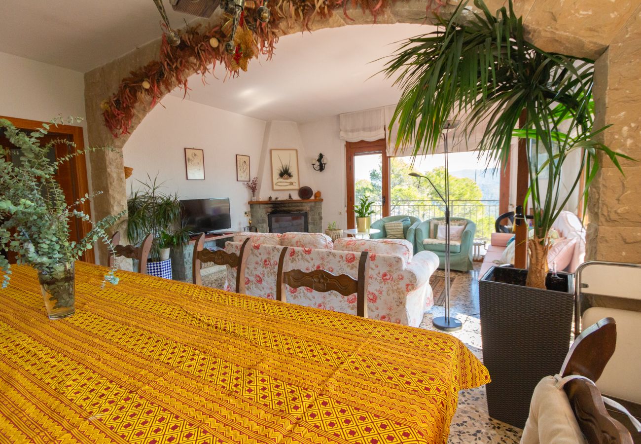 Villa in Castellar del Vallés - Mountain Escape w/ stunning views 40 km to Barna!