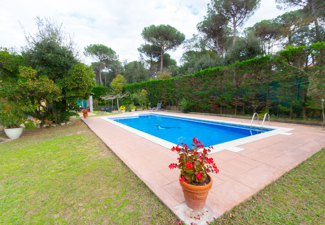 Villa in Sils - Spacious Countryside Costa Brava Relax 