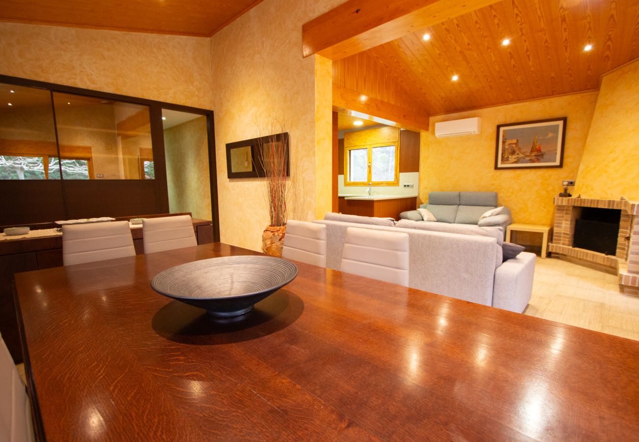 Villa in Sils - Spacious Countryside Costa Brava Relax 